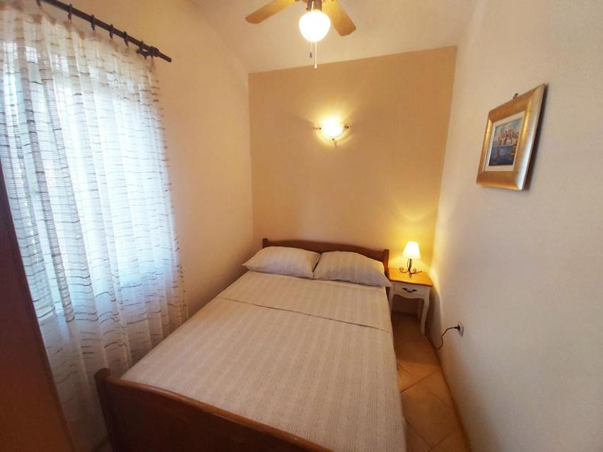 Apartments Carmen Vinišće Dış mekan fotoğraf