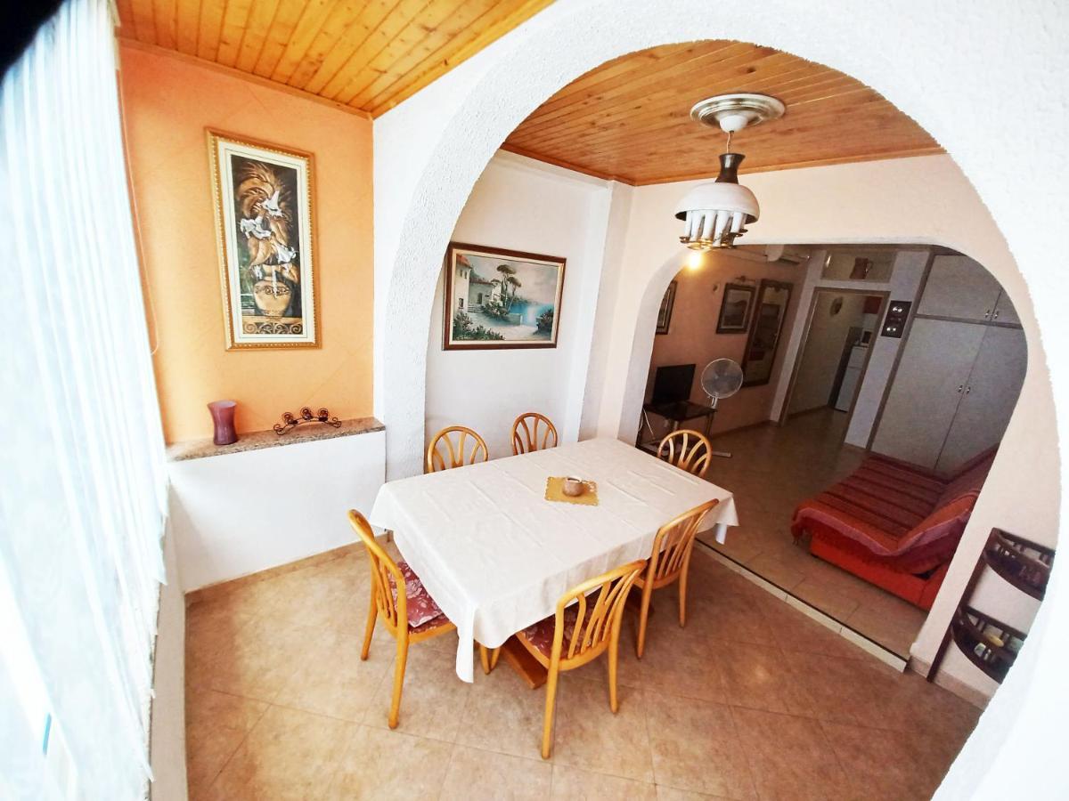 Apartments Carmen Vinišće Dış mekan fotoğraf