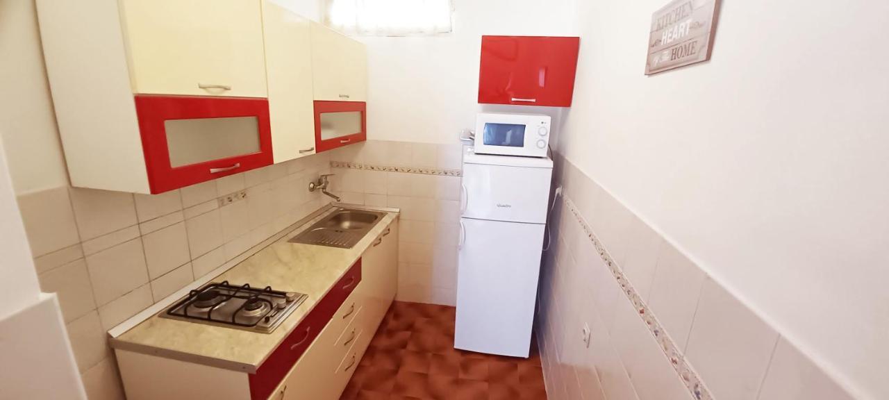Apartments Carmen Vinišće Dış mekan fotoğraf