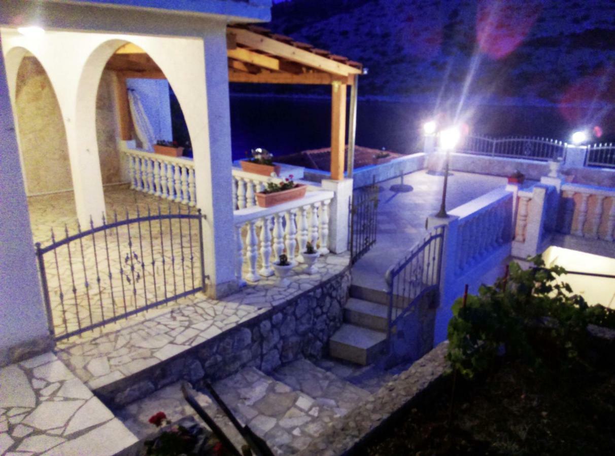 Apartments Carmen Vinišće Dış mekan fotoğraf
