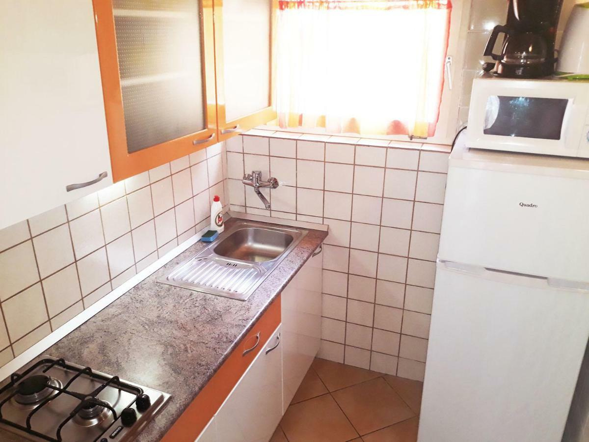 Apartments Carmen Vinišće Dış mekan fotoğraf