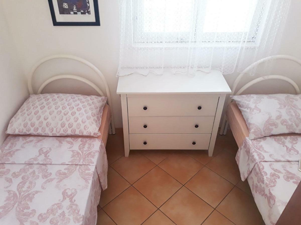 Apartments Carmen Vinišće Dış mekan fotoğraf